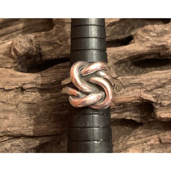 Retired James Avery Sterling Silver Lovers Knot Ring Size 6 - Picture 4 of 7
